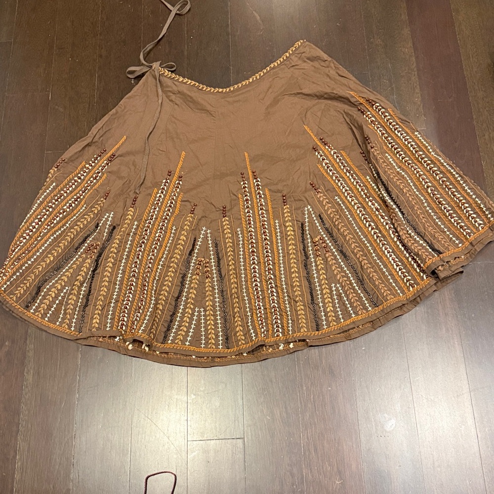 Vince Brown A-Line Skirt with Embroidery & Beading
Vintage Boho Chic
Size M - Picture 9 of 11